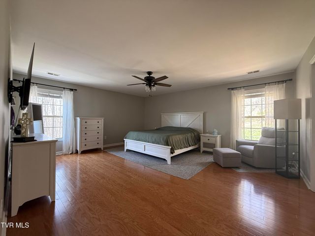 1049 Millway Court, Jonesborough, TN 37659