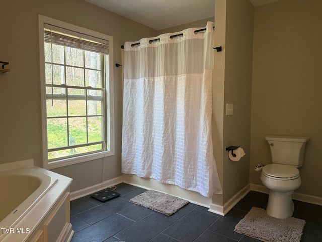 1049 Millway Court, Jonesborough, TN 37659
