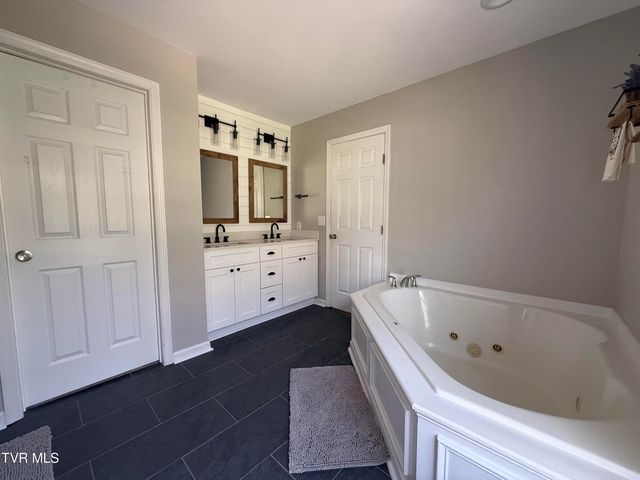 1049 Millway Court, Jonesborough, TN 37659