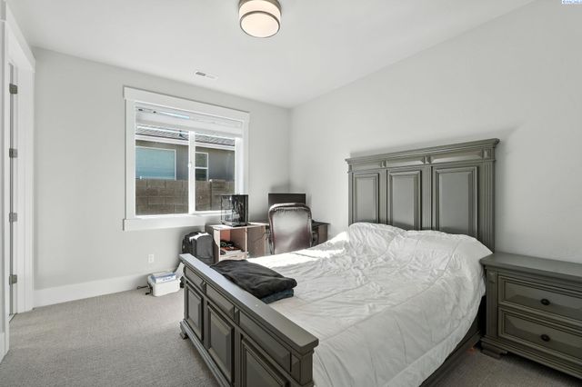 411 Epic St, Richland, WA 99352