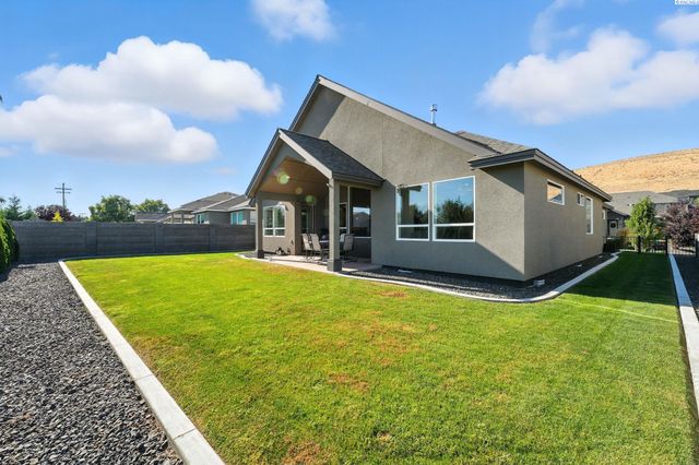 411 Epic St, Richland, WA 99352