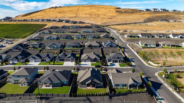 411 Epic St, Richland, WA 99352