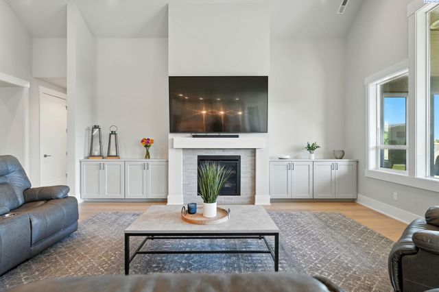 411 Epic St, Richland, WA 99352