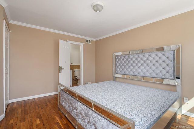 569 Peninsula Boulevard, Cedarhurst, NY 11516