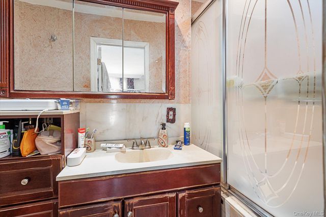 569 Peninsula Boulevard, Cedarhurst, NY 11516