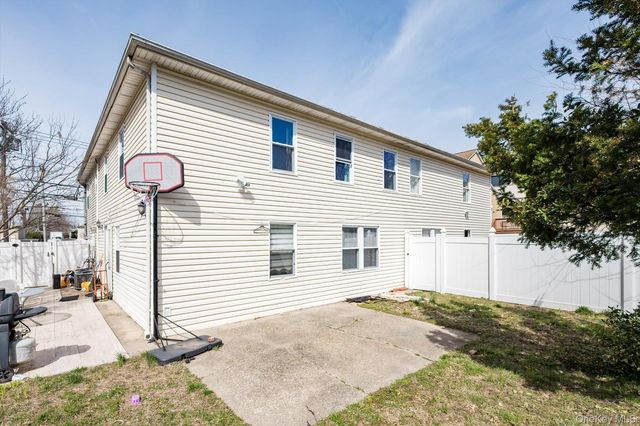 569 Peninsula Boulevard, Cedarhurst, NY 11516