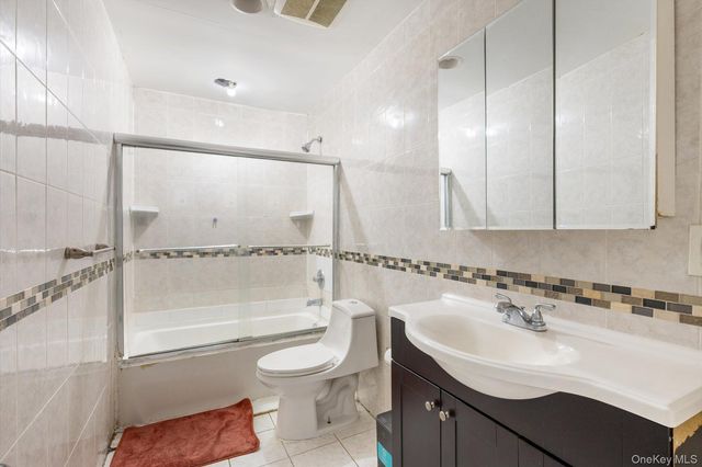 569 Peninsula Boulevard, Cedarhurst, NY 11516