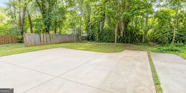 2001 Lois Place NW, Atlanta, GA 30318