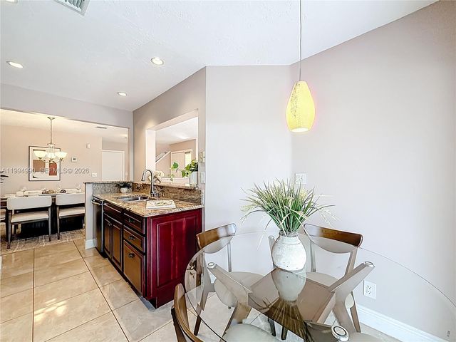 5043 Pointe Emerald Ln, Boca Raton, FL 33486