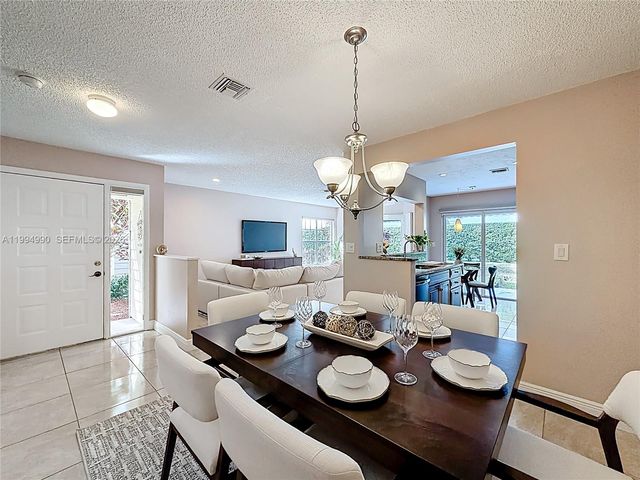 5043 Pointe Emerald Ln, Boca Raton, FL 33486