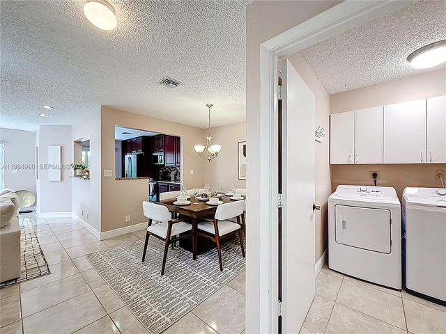 5043 Pointe Emerald Ln, Boca Raton, FL 33486