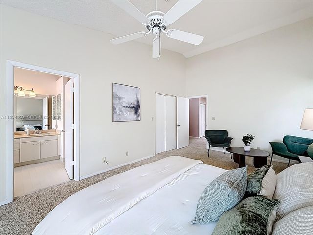 5043 Pointe Emerald Ln, Boca Raton, FL 33486