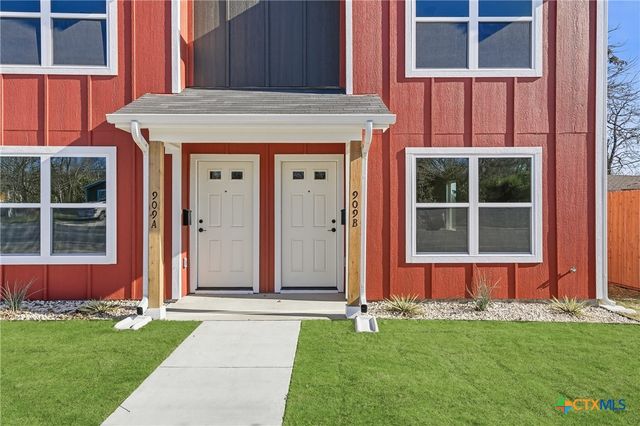 909 S Martin Luther King Jr Drive A & B, Temple, TX 76504