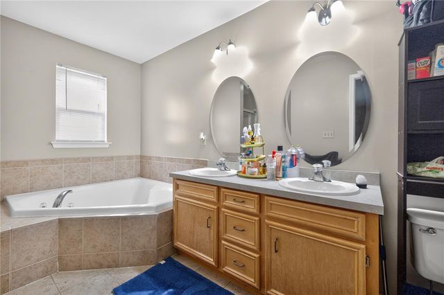 142 Willow Drive, Easton, PA 18045