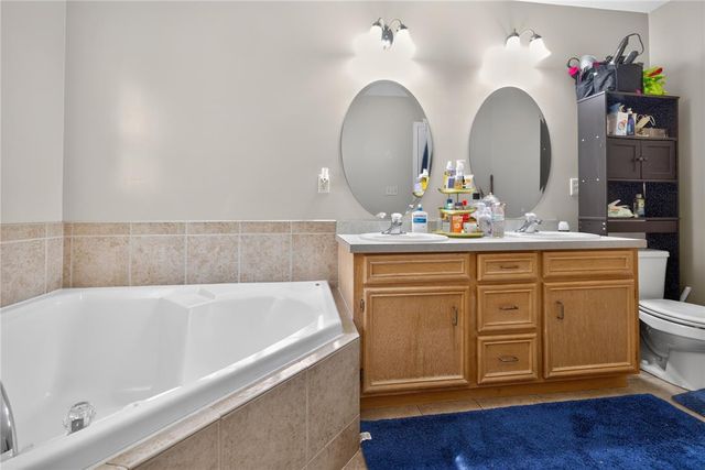 142 Willow Drive, Easton, PA 18045