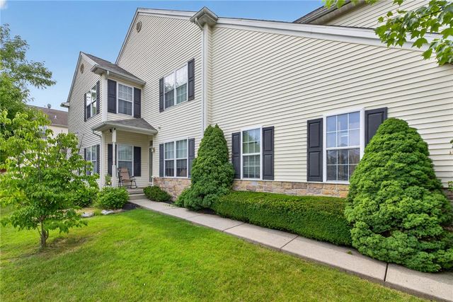142 Willow Drive, Easton, PA 18045