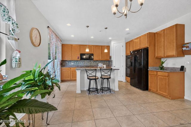 1010 WETLAND RIDGE Circle, Middleburg, FL 32068