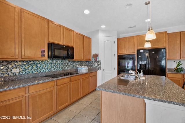 1010 WETLAND RIDGE Circle, Middleburg, FL 32068