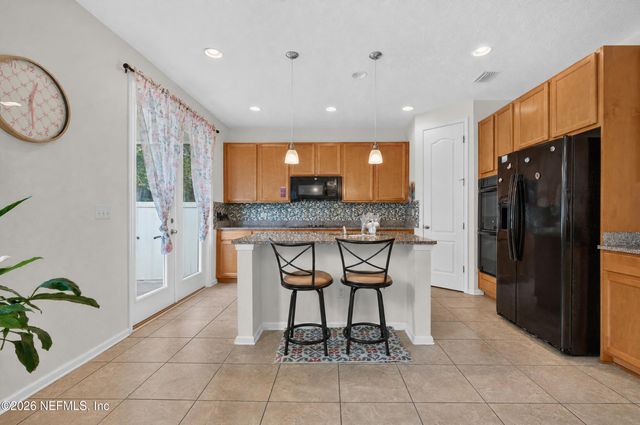 1010 WETLAND RIDGE Circle, Middleburg, FL 32068