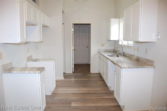 17763 Covey Court, Brownstown, MI 48193