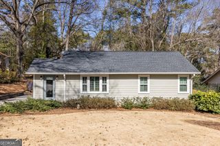 660 Scott Circle, Decatur, GA 30033
