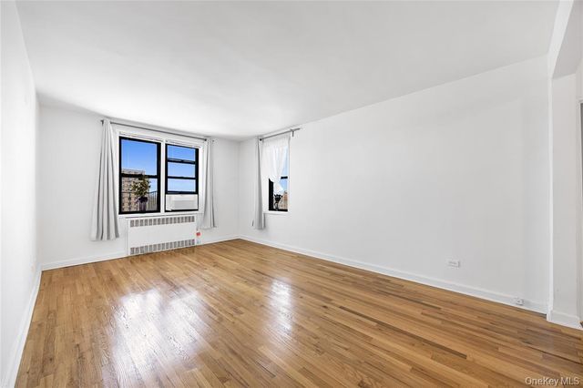 99-63 66 ave F7, Rego Park, NY 11374