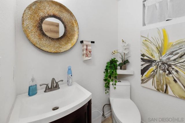 1645 Buena Vista Ave, Spring Valley, CA 91977