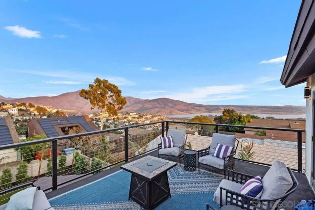 1645 Buena Vista Ave, Spring Valley, CA 91977