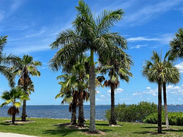 1477 PARK BEACH CIRCLE 31, Punta Gorda, FL 33950