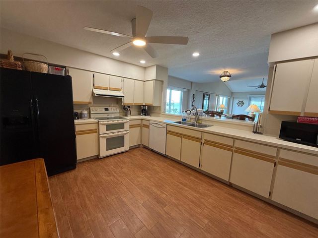 1477 PARK BEACH CIRCLE 31, Punta Gorda, FL 33950