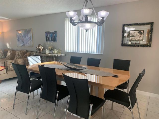 7216 S Devon Drive 212, Tamarac, FL 33321