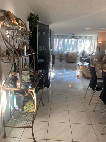 7216 S Devon Drive 212, Tamarac, FL 33321