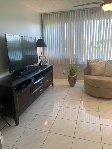 7216 S Devon Drive 212, Tamarac, FL 33321