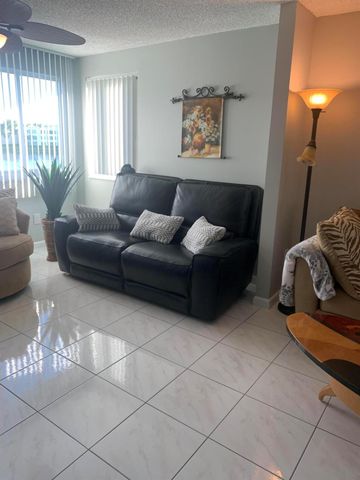 7216 S Devon Drive 212, Tamarac, FL 33321