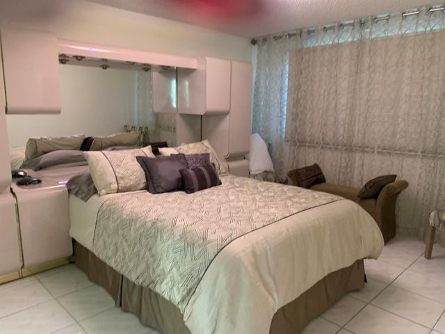 7216 S Devon Drive 212, Tamarac, FL 33321