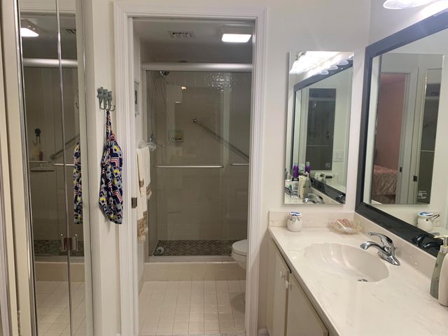 7216 S Devon Drive 212, Tamarac, FL 33321