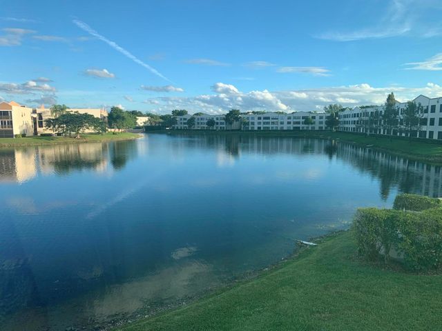 7216 S Devon Drive 212, Tamarac, FL 33321