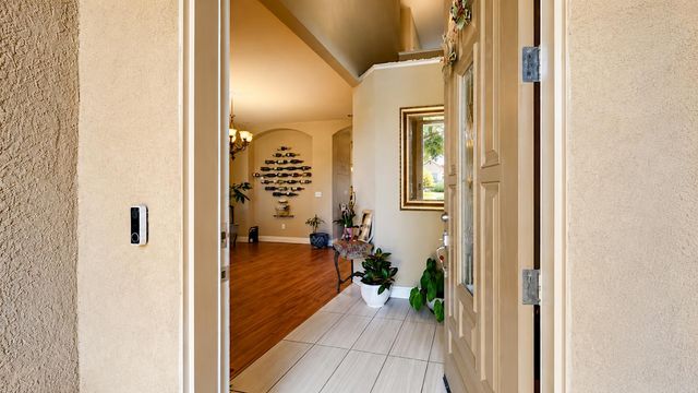 2815 Castleview Dr, Turlock, CA 95382