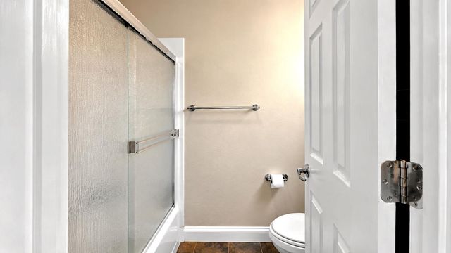 2815 Castleview Dr, Turlock, CA 95382