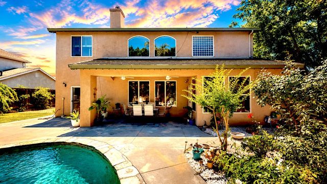 2815 Castleview Dr, Turlock, CA 95382