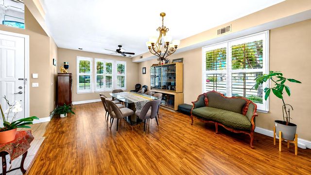 2815 Castleview Dr, Turlock, CA 95382
