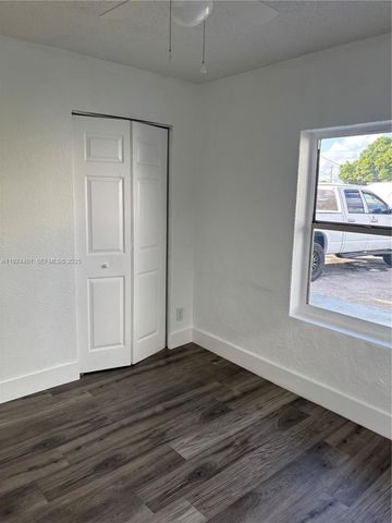 354 E 50th St, Hialeah, FL 33013