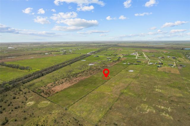 1686 County Road 615, Dayton, TX 77535