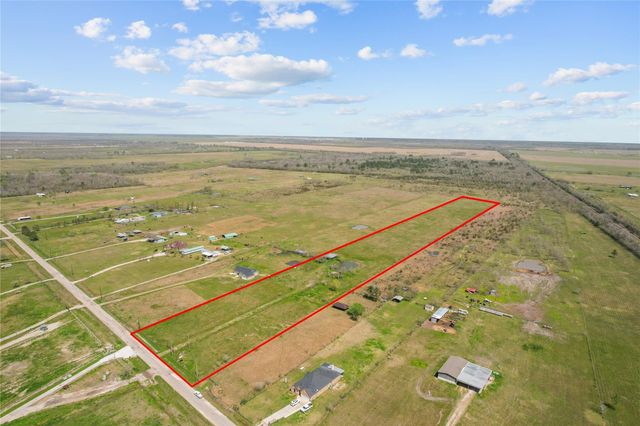 1686 County Road 615, Dayton, TX 77535