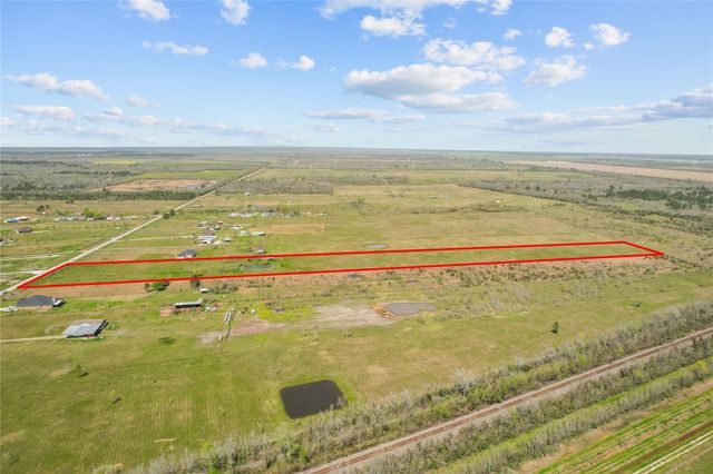 1686 County Road 615, Dayton, TX 77535