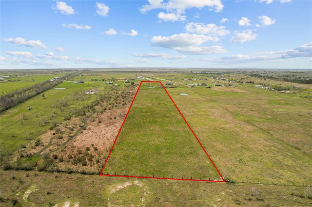1686 County Road 615, Dayton, TX 77535