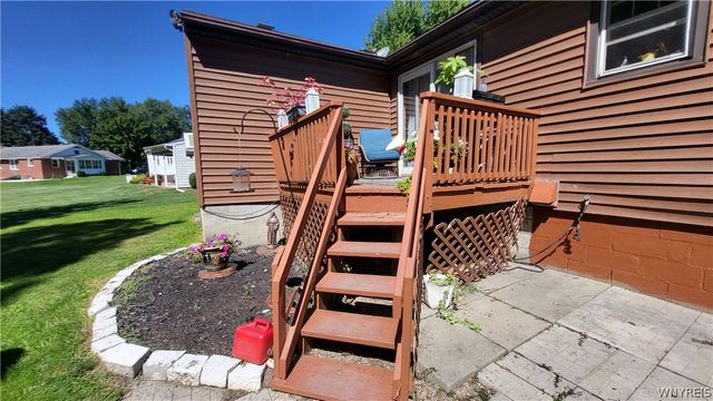 7284 Woodland Drive, Boston, NY 14075