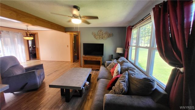 7284 Woodland Drive, Boston, NY 14075