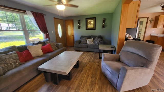 7284 Woodland Drive, Boston, NY 14075
