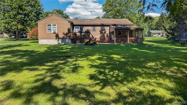 7284 Woodland Drive, Boston, NY 14075
